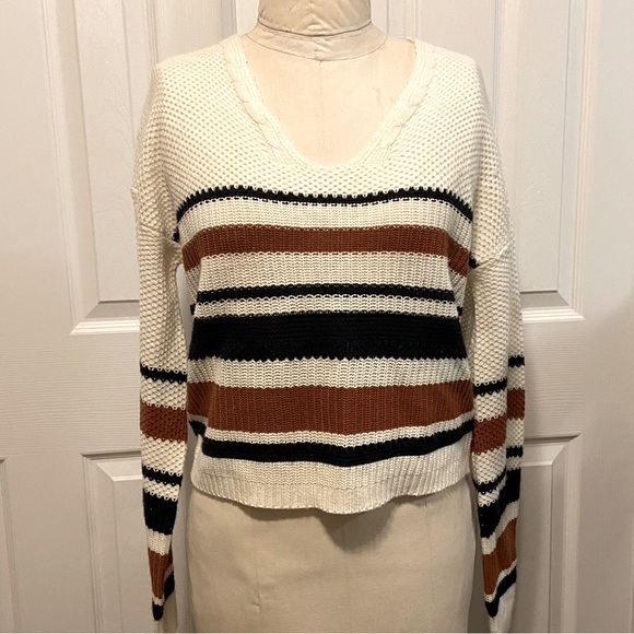 Windsor Sassy Striped Lattice Back Knit Sweater Size Small - Picture 3 of 10